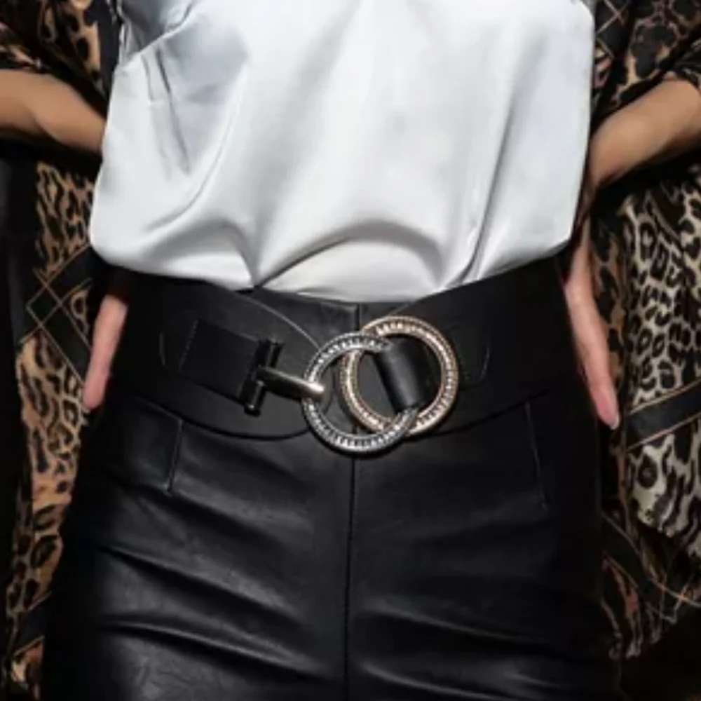 𝅺NEW! I.N.C Double Ring Rhinestone Stretch Belt S/M.